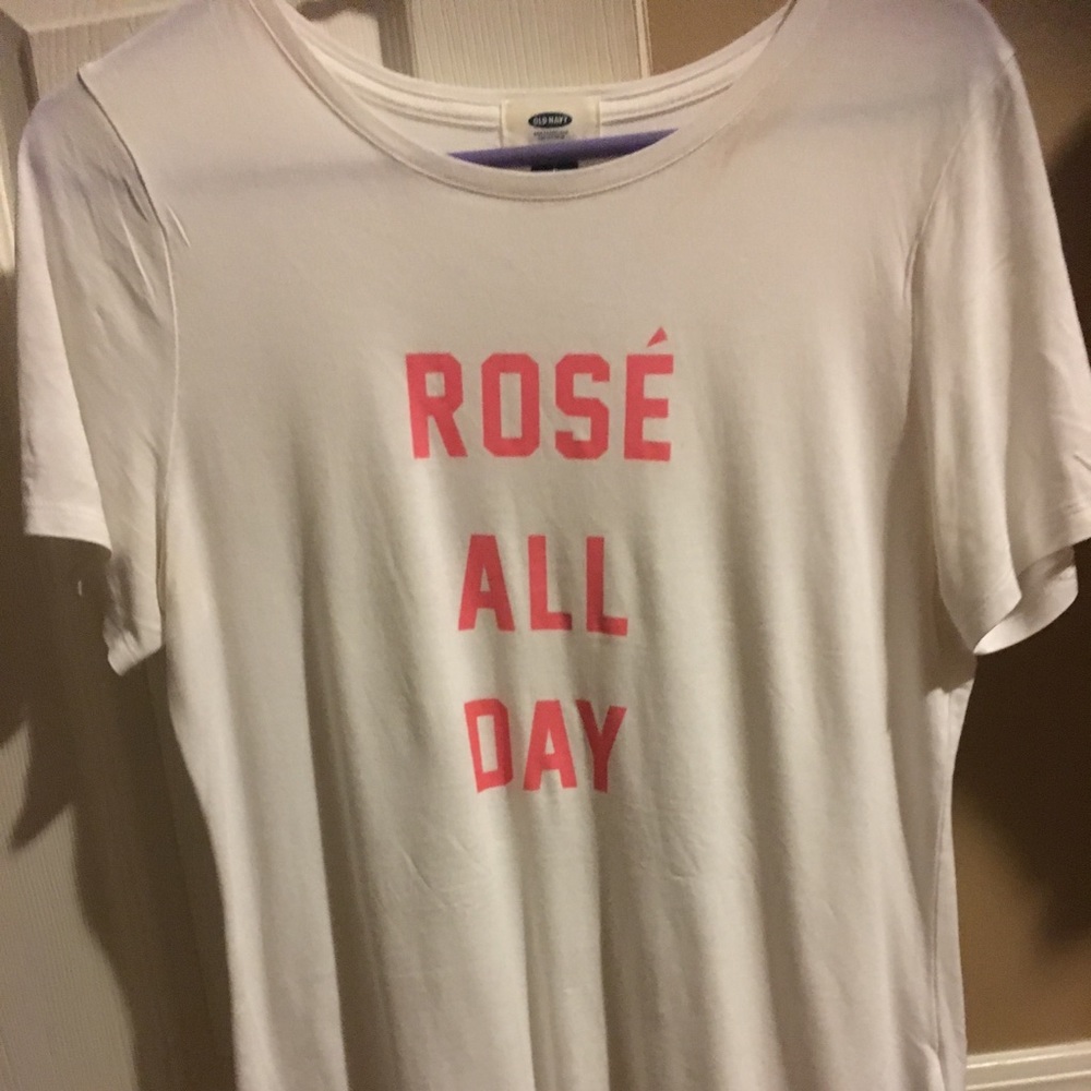 Cute old navy tee